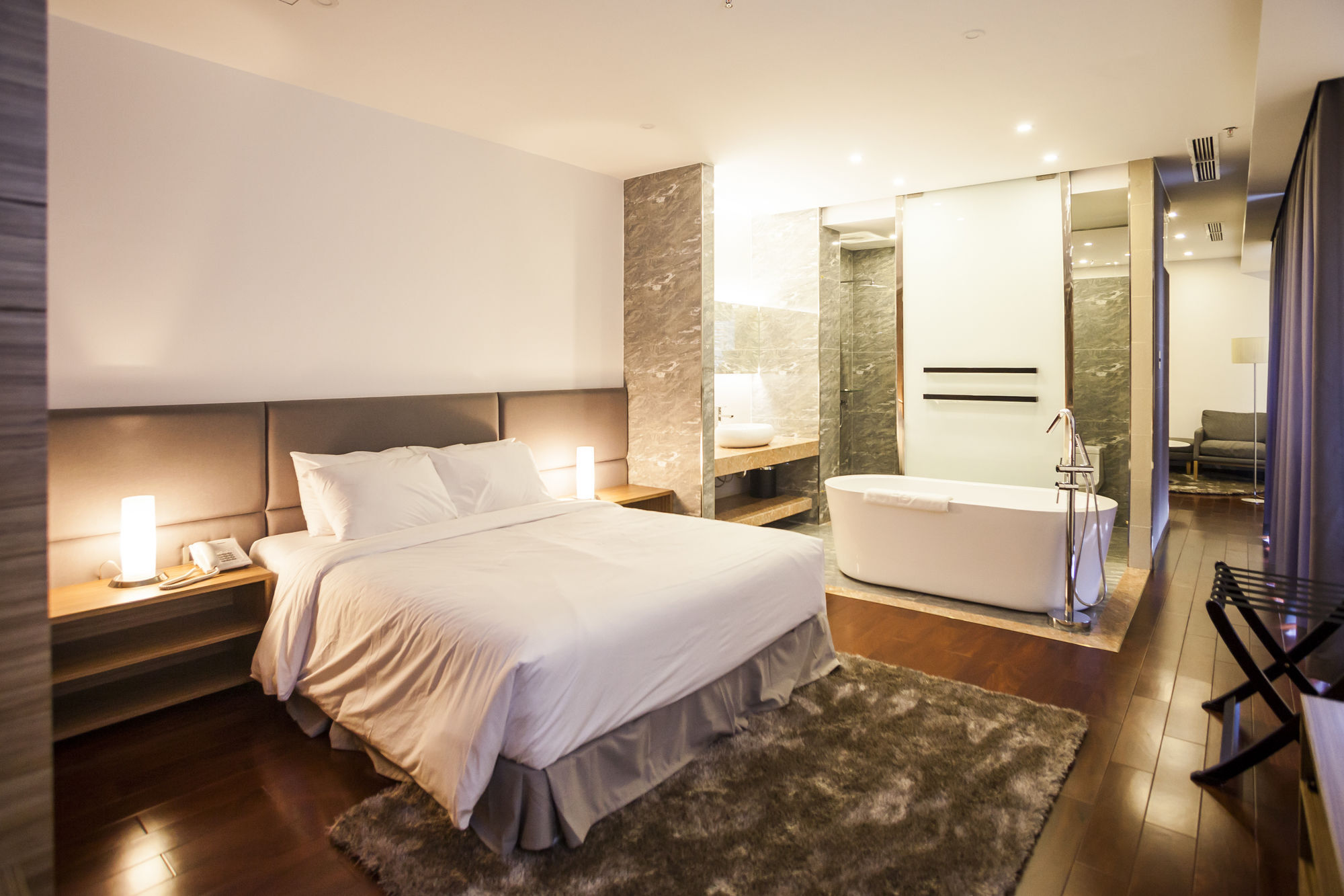 Charm Suite Residence Saigon Πόλη Χο Τσι Μινχ Εξωτερικό φωτογραφία